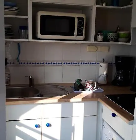 Studio Avec Vue Sur La Mer Balcon Et Wifi A A 1 Km De La Plage * Fréjus