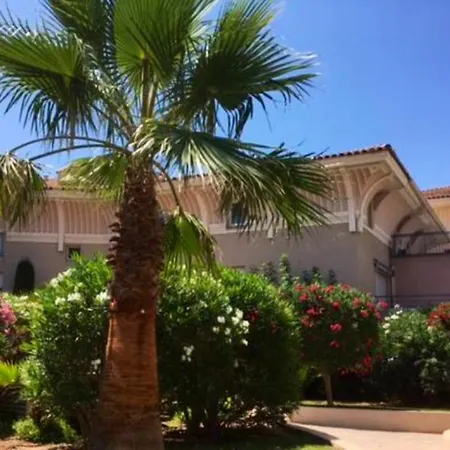 Studio Avec Vue Sur La Mer Balcon Et Wifi A A 1 Km De La Plage Apartment Fréjus